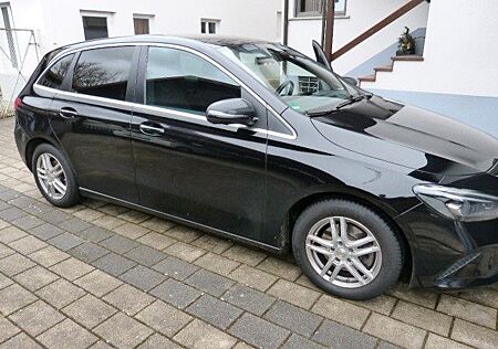 Mercedes-Benz B 200 d DCT -