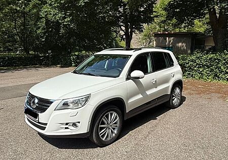 VW Tiguan Volkswagen 2.0TDI 4MOTION Allrad, 8-fach, AHK, 170PS
