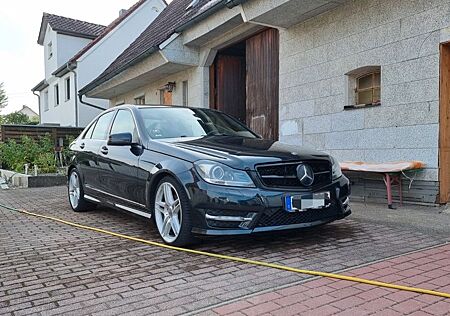 Mercedes-Benz C 350 gebraucht kaufen Mercedes-Benz C 350 4MATIC AMG-Paket Limousine