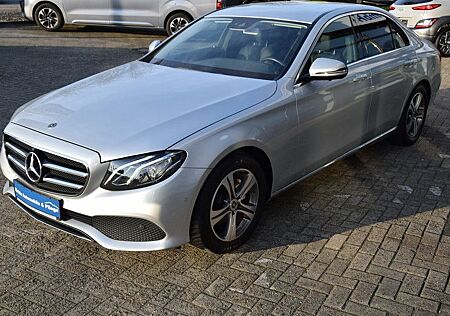 Mercedes-Benz E 200 Autom. LED Navi 360° Kamera Memory