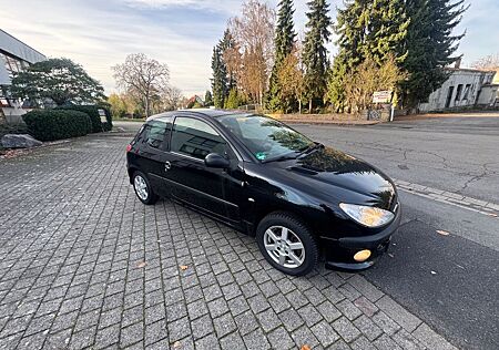 Peugeot 206 1.4 75 TÜV bis 11-2027 Neu