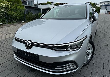 VW Golf Volkswagen VIII 2.0TDI DSG Var Life NAVI*KLIMATRONIK*