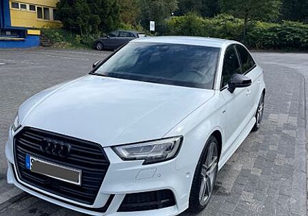 Audi A3 35 TFSI cod S tronic sport sport