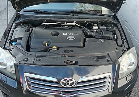 Toyota Avensis Combi Executive 2,2-l-D-CAT Executive