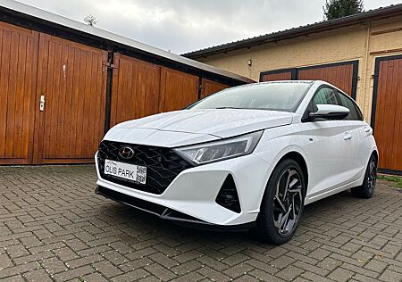 Hyundai i20 Intro Edition Mild-Hybrid wie NEU