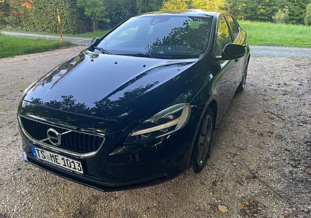 Volvo V40 T2 -