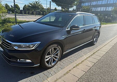VW Passat Variant Volkswagen 2.0 TDI DSG 4MOT Highline R-Line