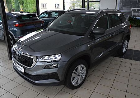 Skoda Karoq gebraucht kaufen Skoda Karoq Selection AHK,ACC,Navi,Virtual,LED,5J.Gar.