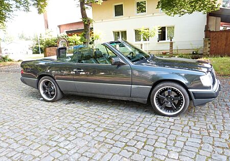 Mercedes-Benz E 320 CE 320 24V 6 Zylinder Sportline , Erstlack