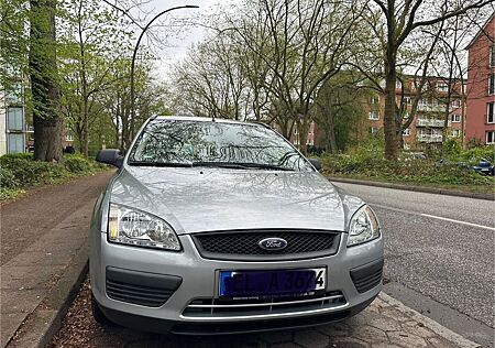 Ford Focus 1,6 Ambiente Ambiente