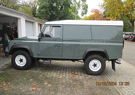 Land Rover Defender 110 TD4 E Hardtop