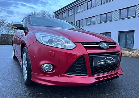 Ford Focus ST 1,0 EcoBoost 92kW Parkpilot Xenon