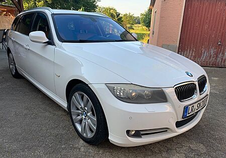 BMW 320d xDrive Touring Edition Lifestyle Editio...
