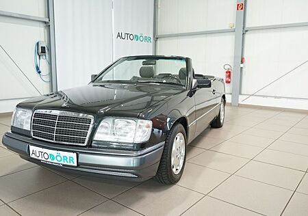 Mercedes-Benz E 220 Cabrio NUR 984 KM!! 1.Hand+Sport Line+SHZ