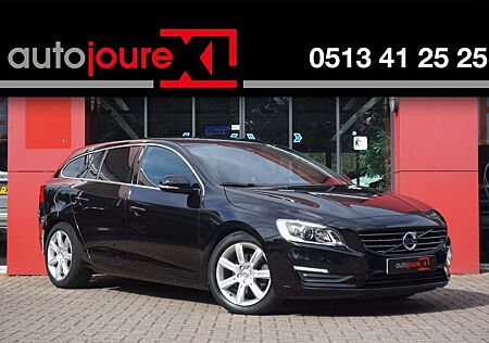 Volvo V60 1.5 T3 Polar+ Dynamic | Origineel NL | Leder