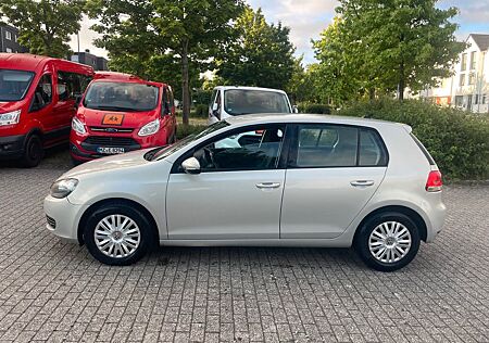 VW Golf Volkswagen 1.6 TDI BlueMotion