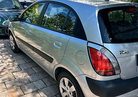 Kia Rio 1.4 SPIRIT SPIRIT