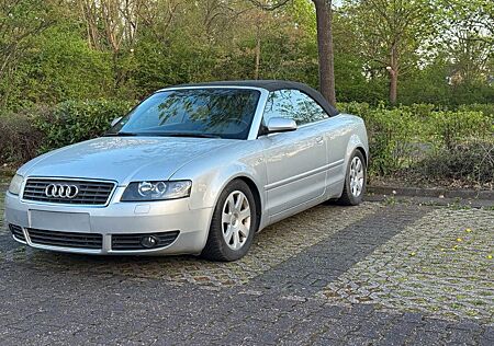 Audi A4 2.5TDI multitronic Cabriolet - 2.900 Euro