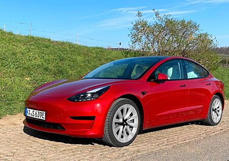 Tesla Model 3 Standard-Reichweite Plus - Hinterrad...