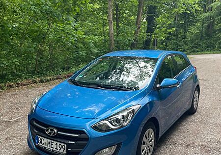 Hyundai i30 blue 1.6 CRDi 81kW Trend*Navi*Klima*Kamera