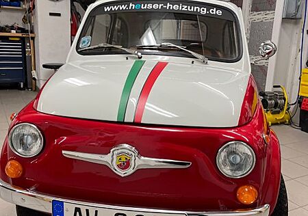 Fiat 500 Oldtimer aufwendig restauriert