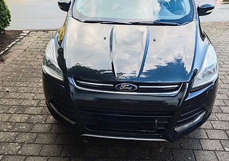 Ford Kuga 2,0 TDCi 4x4 110kW Titanium Titanium