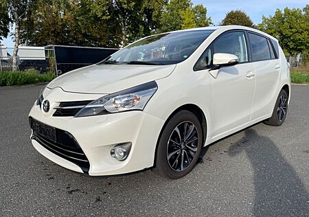 Toyota Verso Edition-S+1,8 Aut- AHK Navi Kamera TüvNeu