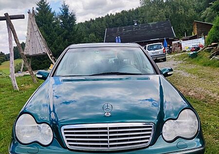 Mercedes-Benz 320