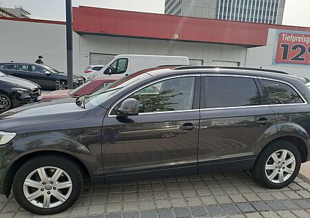 Audi Q7 3.0 TDI (DPF) quattro tiptronic -7 Platzt