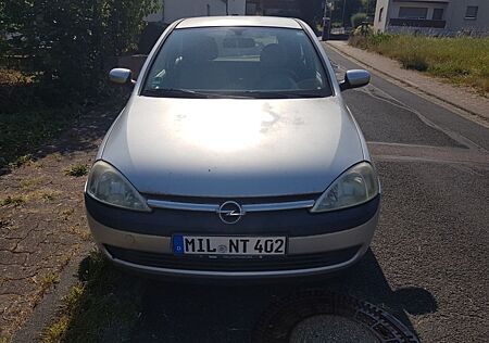 Opel Corsa 1.2 -