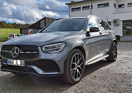 Mercedes-Benz GLC 220 d AMG Voll Ausstattung! Wenig km.