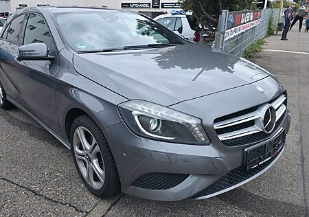 Mercedes-Benz A 250 A250 BlueEfficiency*EURO6/AUTOMATIK/LEDER/NAVI*