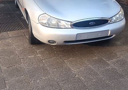 Ford Mondeo 1.8 16V Classicline Classicline