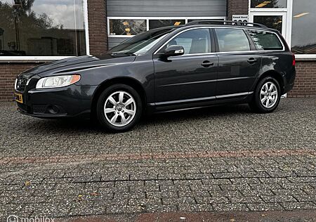 Volvo V70 2.0T Momentum AUT CRUISE/ECC-AIRCO/PDC/LEDER