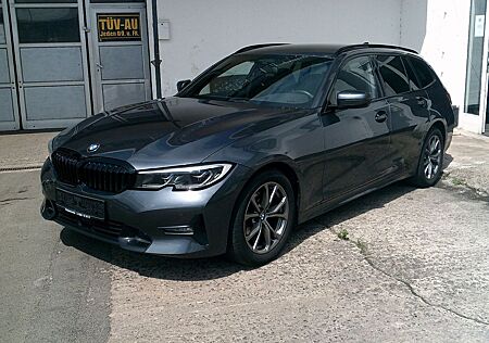 BMW 320 320dSportLine HUD DrivingProf AHK Laser ParkPlus