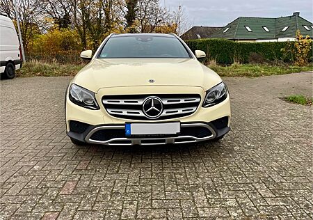 Mercedes-Benz E 350 d 4MATIC T All-Terrain Taxi