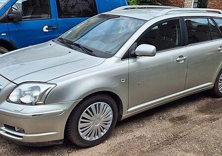 Toyota Avensis Kombi 2.0 Executive