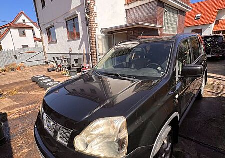 Nissan X-Trail 4x4 LE 2.0 dCi DPF 127kW LE