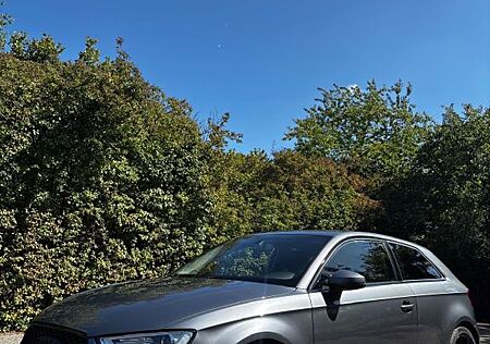 Audi A3 2.0 TDI S tronic Attraction Attraction