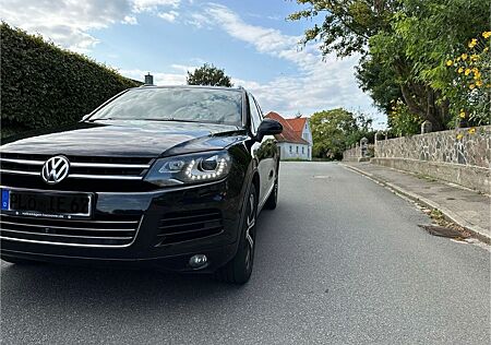 VW Touareg Volkswagen 3.0 V6 TDI Tiptr Exclusive BMT Terra...