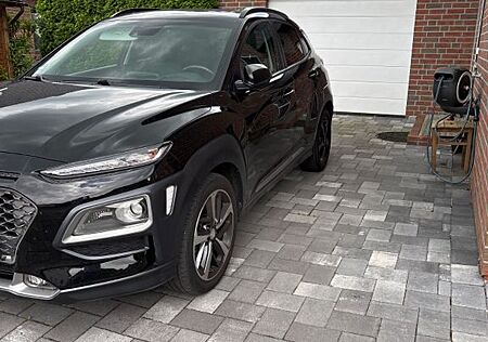 Hyundai KONA 1.6 T-GDI Premium DCT 4WD Premium