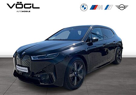 BMW iX xDrive40 Edition Sport Harman-Kardon Driving