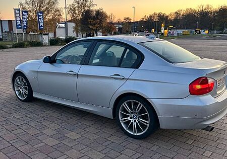 BMW 318i -