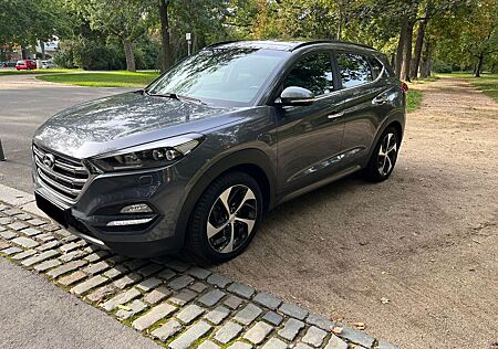 Hyundai Tucson Premium 4WD Autom/PANO/Vollausstattung