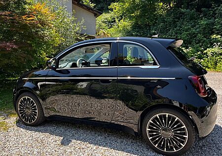 Fiat 500E Limousine 23,8 kWh la Prima