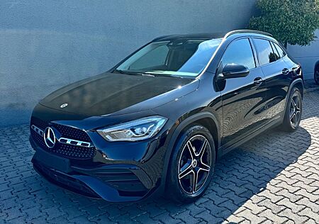 Mercedes-Benz GLA 180 - AMG Night Paket - Automatik
