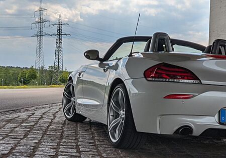 BMW Z4 sDrive35is DKG DAB NaviProf Lenkradhzg. Temp