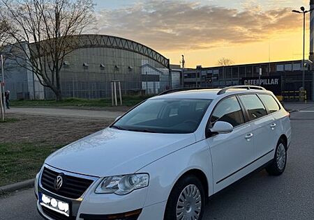 VW Passat Variant Volkswagen 2.0 TDI DPF BlueMot. Comfortl...