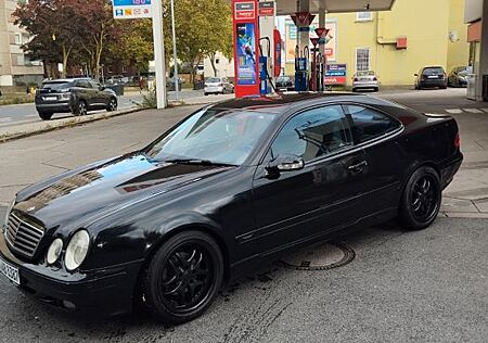 Mercedes-Benz CLK 230 Kompressor Avantgarde