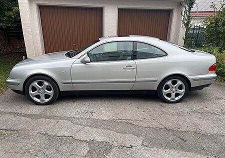 Mercedes-Benz CLK 200 gebraucht kaufen Mercedes-Benz CLK 200 ELEGANCE Elegance